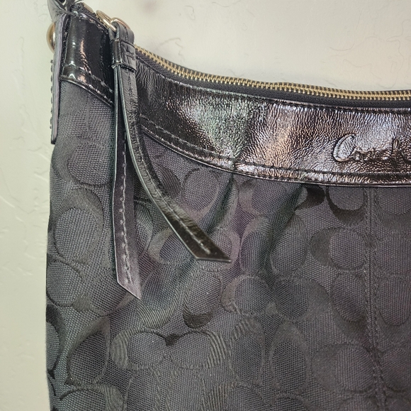 Vintage Coach Black Signature Canvas Shoulder Bag Purse - Picture 3 of 12